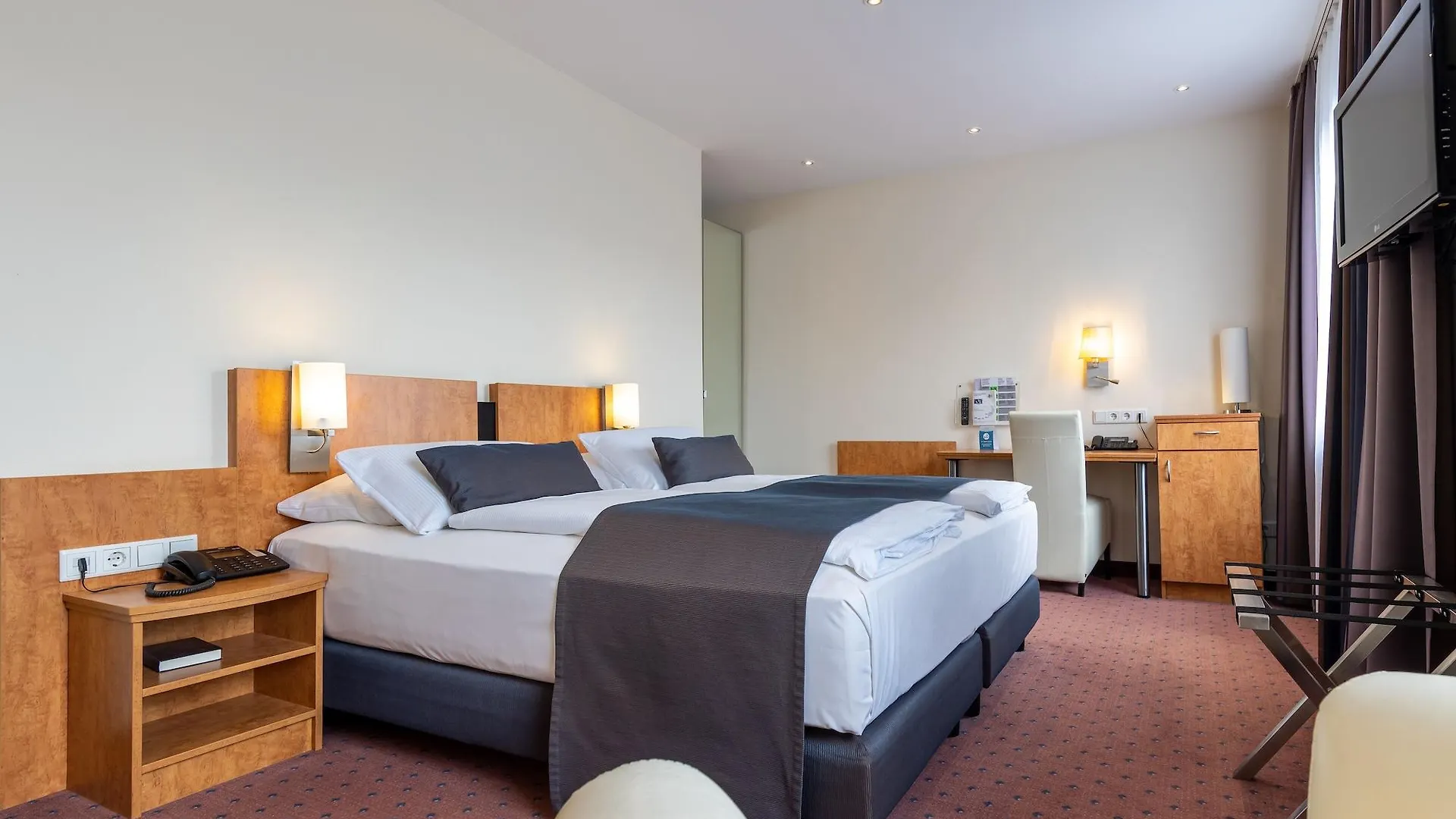 Trip Inn Hotel Esplanade, Duesseldorf  Düsseldorf